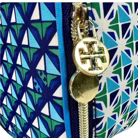 TORY BURCH NEIMAN MARCUS TARGET
Blue Kaleidoscope insulated Lunch Box Bag - Picture 3 of 13